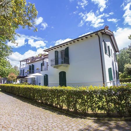 Residence Casa Bianca Marina di Massa Buitenkant foto